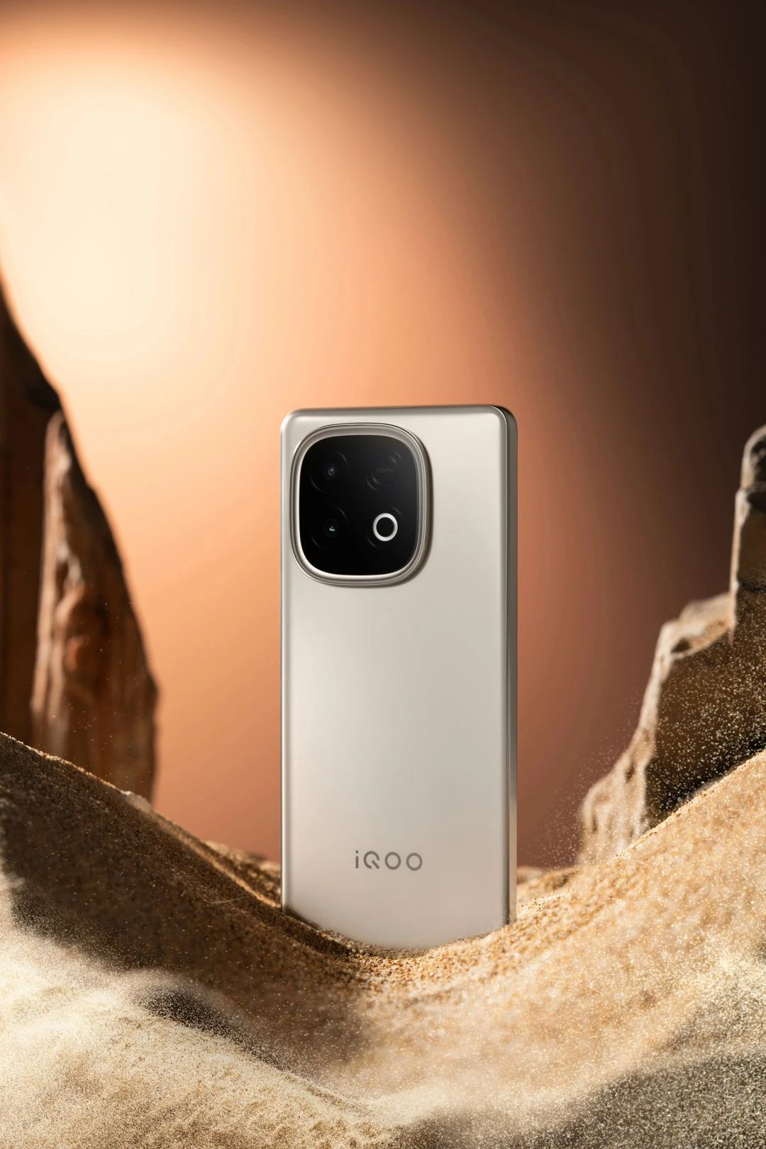 iQOO Neo 10: A Powerhouse Smartphone Launching in India – Features, Specs, Price, and Comparison 3 iQOO Neo 10 - Back